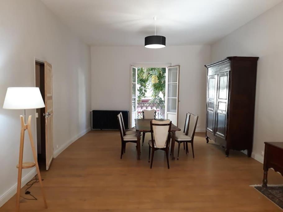 Apartamento Tres Grande Maison De Au Coeur De *